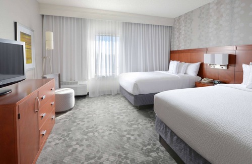 North Dallas Hotel | Sonesta Select Dallas Central Expressway