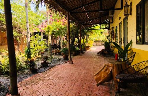 Phong Dien House | Song Ngư Riverside Homestay