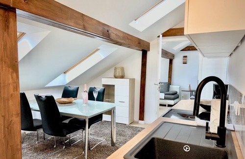 Jueterbog Apartment | Sonnige Dachgeschoss-oase! 🏝