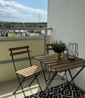 Neusass Old Town Apartment | Sonniges City-Apartment mit Südbalkon und Parklatz