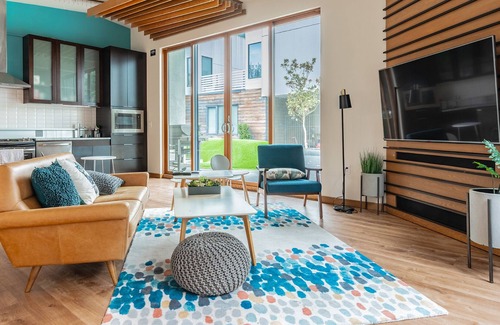 Northwest Bellevue Apartment | Sophari's Apartments in Bellevue