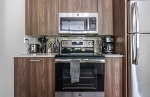 West Bellevue Apartment | Sophari Suites at Bellevue