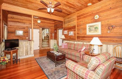 Fredericksburg House | Sophia's Secret