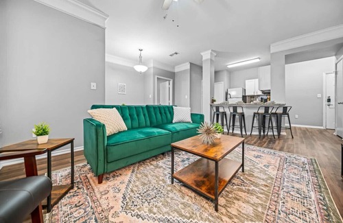 Fossil Creek Apartment | Sophisticated 2BR 2BA Apartment Stay with Pool