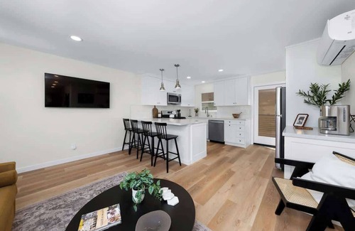 Mission Hills Apartment | Sophisticated Comfort 2BR Condo w/Parking