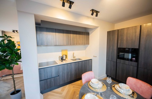 Hilversum Apartment | Sophisticated Penthouse Studio KS