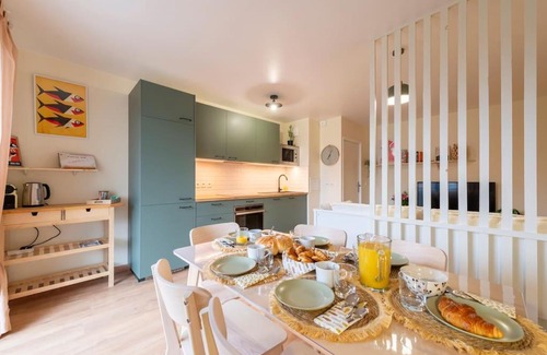 Bussy-Saint-Georges Apartment | Sophos by Kleidos, Disney 15 min, 1 Lit King Size, appartement pour 6P avec parking