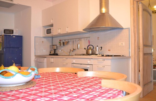 Positano Apartment | Sostella-Positano Center-Guest 7 Adults+1 Kids in 4 Bedrooms, 4 Baths- WiFi & AC