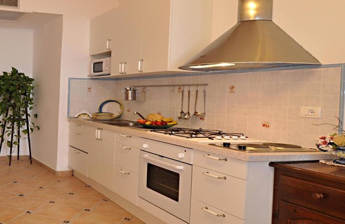 Positano Apartment | Sostella-Positano Center-Guest 7 Adults+1 Kids in 4 Bedrooms, 4 Baths- WiFi & AC