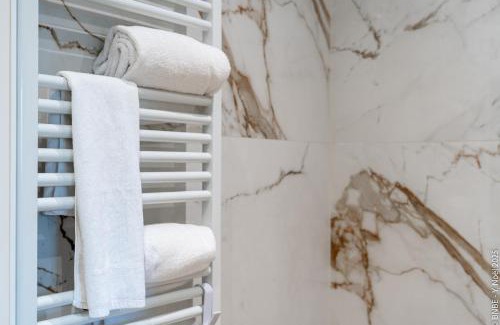 Baisy-Thy Bed & Breakfast | Sous la Houlette, 3 Suites, Pool and Sona on demand