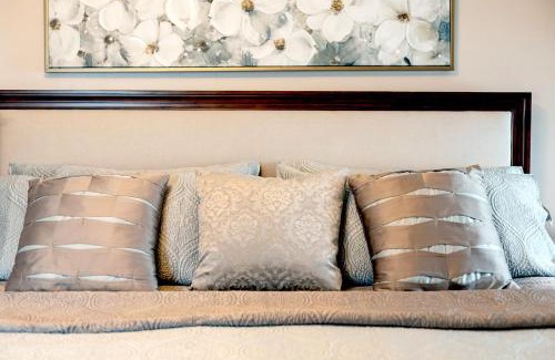 Scottdale Apartment | South Broadway Manor B&B - Near Fallingwater, Ohiopyle State Park, Hiking & Biking trails GAP