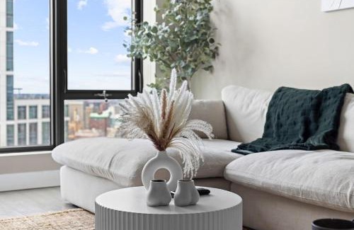 Shawmut Apartment | South End Gem City Views Rooftop Pool