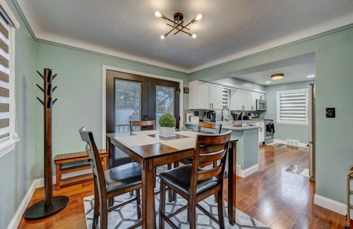 South Euclid Apartment | South Euclid Home 10 Minutes to Cleveland Clinic