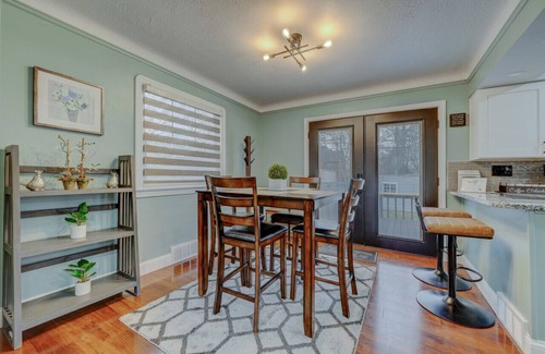 South Euclid Apartment | South Euclid Home 10 Minutes to Cleveland Clinic