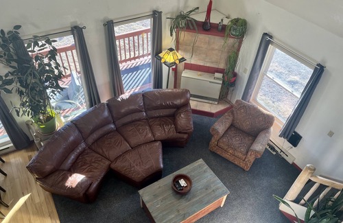 Alpine Village Cabin | South Fork Shangri-La! Quiet and clean retreat steps from the National Forest!