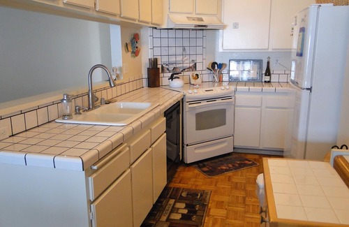 South Oceanside Condo | South Oceanside Beach Front Condo w/Private Upper Beach 2 Bedrooms/2 Full Baths