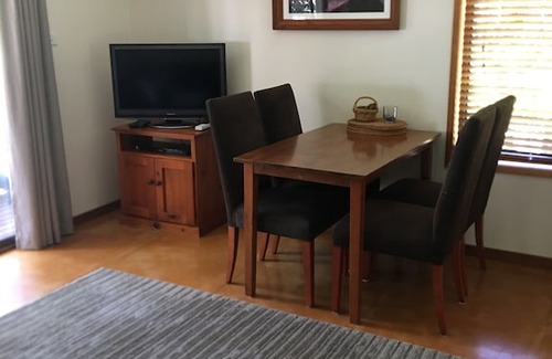 Rosedale House | South Rosedale Hideaway