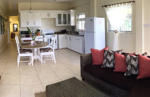 Cap Estate Apartment | South Sea House Luxurious Apt No 2