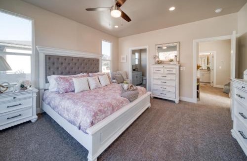 Hildale House | South Zion Coral Cliffs - 4 bed, 3 bath, hot tub, deck