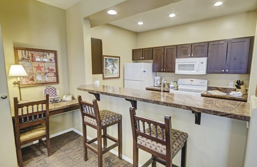 Heber Resort | Southwest-Style Condos w/Fireplaces, Resort Pool and Hot Tub & Onsite Fishing