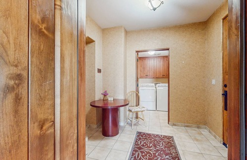 Carefree Condo | Southwestern charm with a pool & private patio - near shopping