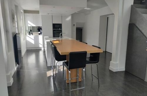 Deauville City Centre Villa | Spacieuse villa avec jardin Deauville centre