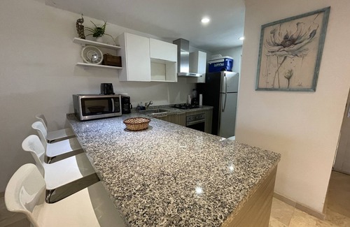 Washington Condo | Spacious 1-bedroom condo Close To Eagle Beach