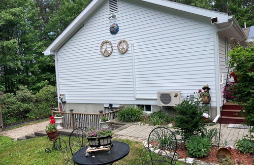 East Chatham Apartment | Spacious 1-bedroom apartment in peaceful East Chatham with WiFi