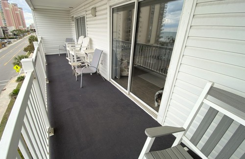 Crescent Beach Condo | Spacious 2 Bedroom/2 bathroom Condo with Ocean View, Pool, Elevator, and Balcony