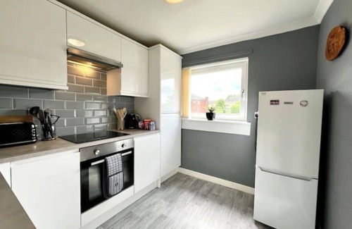 North Glasgow Apartment | Spacious 2 Bed-Flat in Glasgow City - Free Parking