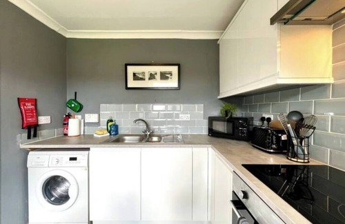 North Glasgow Apartment | Spacious 2 Bed-Flat in Glasgow City - Free Parking