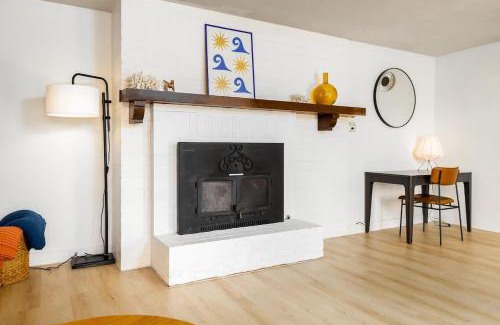 Olde Carlsbad House | Spacious 2 Bed in Carlsbad