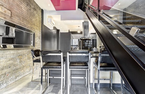 Milton Park Apartment | Spacious 2-Bedroom Duplex near Downtown