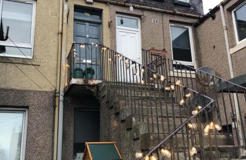 Levenmouth Apartment | Spacious 2-Level Home by the Beach & Transport