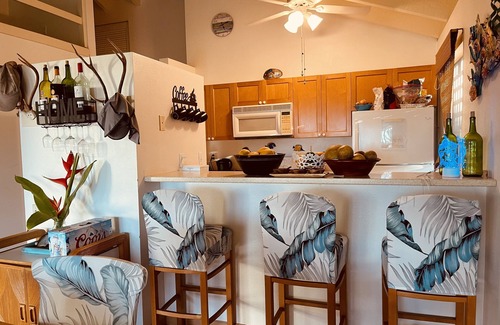 Maunaloa Condo | SPACIOUS 2BD/2BA PRIVATE QUIET W/CORNER LANAI IN MOLOKAI