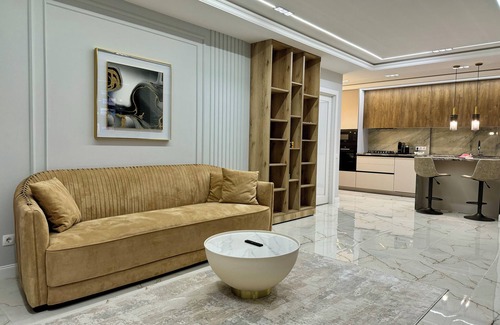 Riscani Apartment | Spacious 3-bedroom apartment with WiFi, AC in peaceful Chisinau