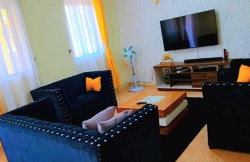 Kisumu Apartment | Spacious 3-bedroom apartment with AC, WiFi in fantastic Kisumu