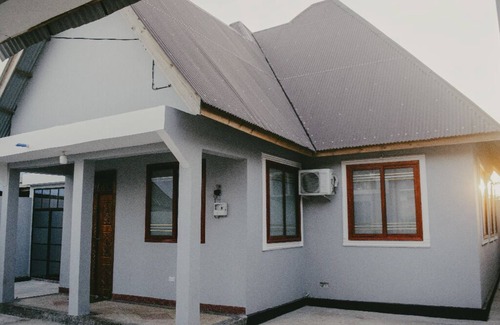 Bwejuu Apartment | Spacious 3-bedroom apartment with AC, WiFi in charming Paje Zanzibar-Tanzania