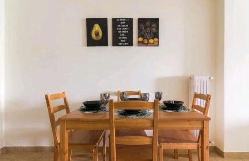 Kinosargous Apartment | Spacious 3bdr apart w/balcony-5 mins to acropolis