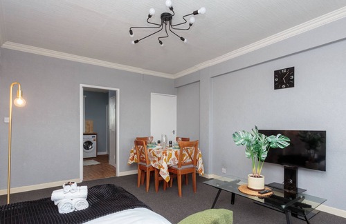 Gorgie Apartment | Spacious 3DB 15 from city centre Free Parking