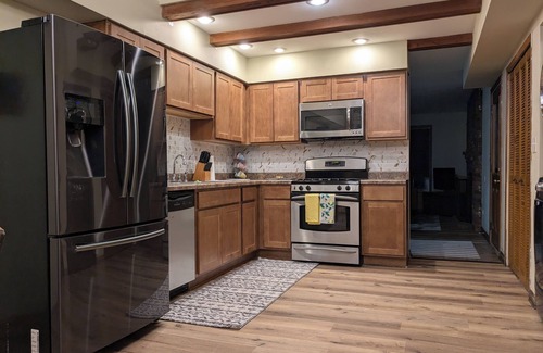 Round Lake Beach House | Spacious 4-bedroom townhome in amazing Round Lake Beach with AC, WiFi