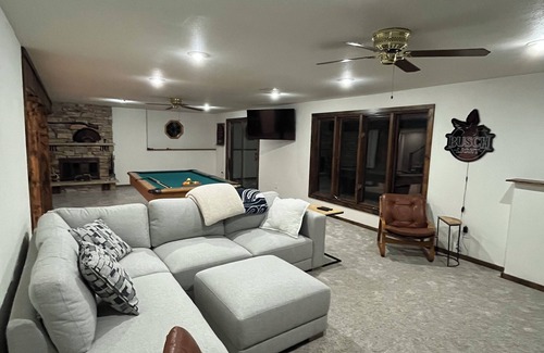 Little Suamico House | Spacious 4 Bedroom. Available for the week of the NFL Draft 2025