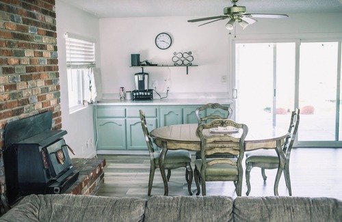 Tehachapi House | Spacious 4-bedroom home, AC, beautiful backyard with views, and deluxe hot tub.