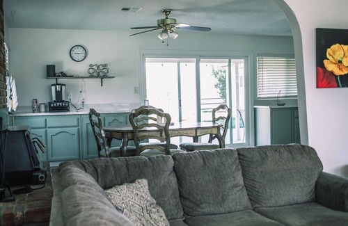 Tehachapi House | Spacious 4-bedroom home, AC, beautiful backyard with views, and deluxe hot tub.