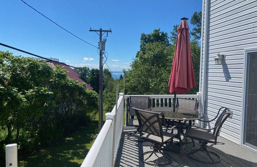 Bayfield House | Spacious 4-bedroom house sleeps 20! Stunning views, walking distance to Bayfield