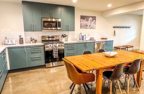 Kremmling House | Spacious 4BD 3BA Mountain Retreat with Deck Views.