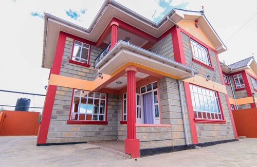 Naivasha Villa | Spacious 4bedroom apartment in Naivasha: WiFi,Own Compound and close to the Lake