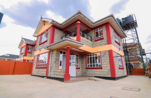 Naivasha Villa | Spacious 4bedroom apartment in Naivasha: WiFi,Own Compound and close to the Lake