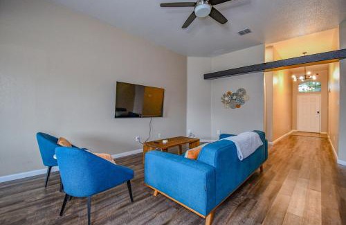 Roanoke House | Spacious 4BR w Central Location, High Ceilings