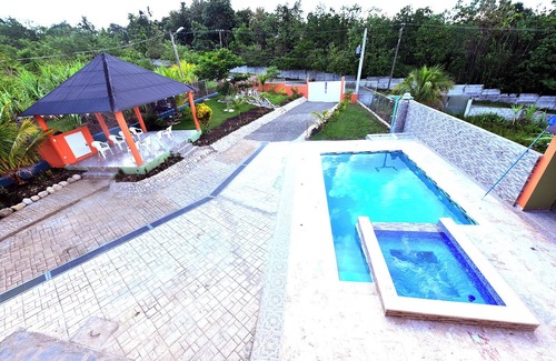 Evaristo Morales Villa | Spacious 5-bedroom villa in charming Santo Domingo with AC and Pool